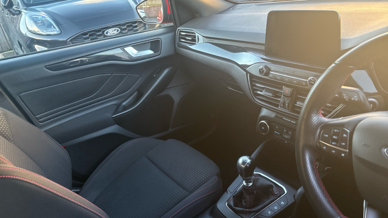 Ford Focus 1.0 EcoBoost 125 ST-Line 5dr Petrol Hatchback